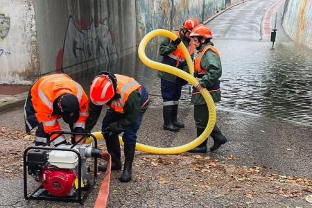 Imagen Collado Villalba envía un equipo de Protección Civil con vehículos y material de emergencia para prestar ayuda en la catástrofe causada...